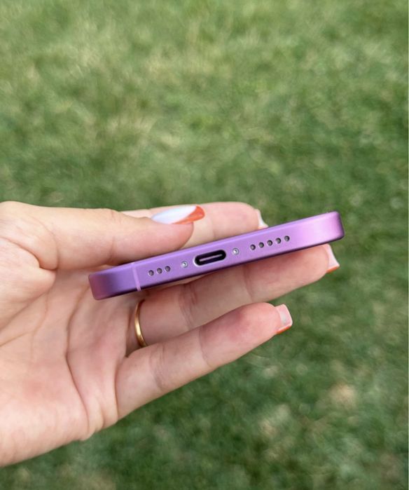 Vand Iphone 16 Pink in stare perfecta 128 GB