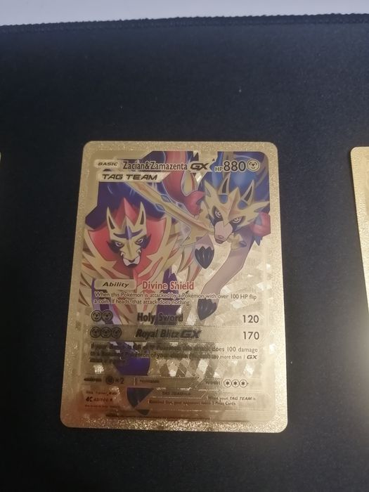 Vând card Pokémon