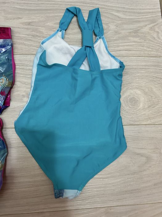 Costum de baie cu Elsa, marimea 110-116 plus aripioare