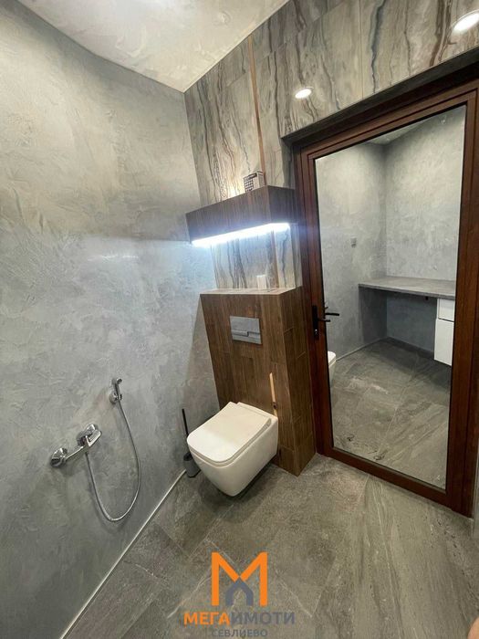 Етaж от къща + БАРБЕКЮ - Център град Севлиево