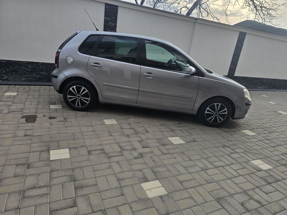 Volskwagen  Polo