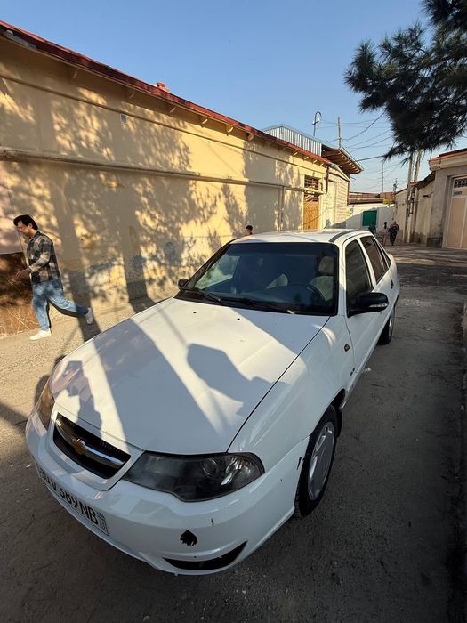 Продам машину нехиа 2