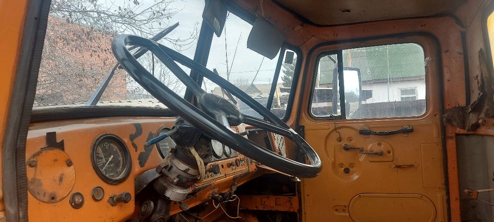 Продам урал 375 без двигателя