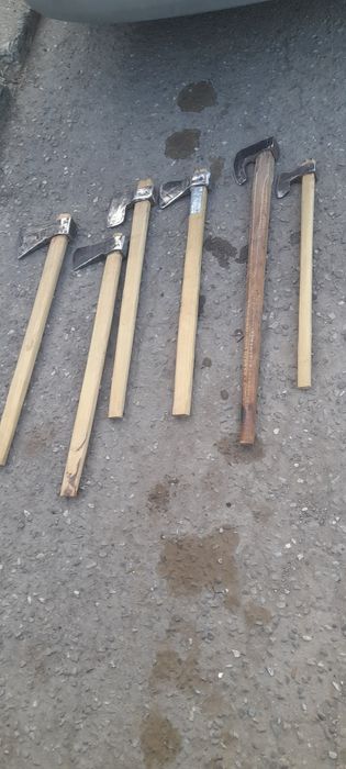 Vând Topoare de crăpat lemne