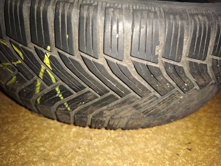 Michelin Alpin 6 215 55 17 dot 3518 зимни гуми