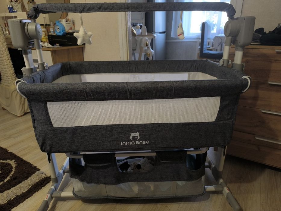 манеж детский с маятником