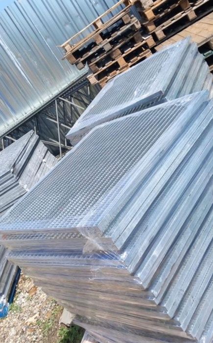 Trepte zincate galvanizate