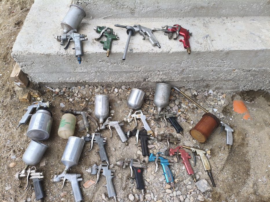 Vind colecția de pistoale de vopsit