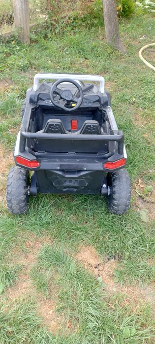 Vând Buggy! ideal pentru copii intre 4-8ani!