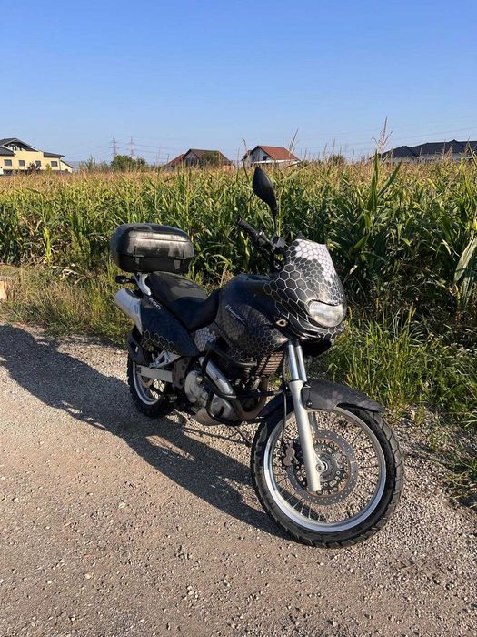 Motocicleta Suzuki XF650 Freewind