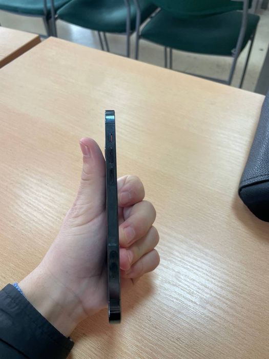 Iphone 12 pro srochni sotiladi