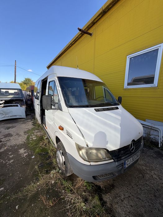 Mercedes Sprinter 416 CDI – 2.7 Diesel – 156 CP – 17 locuri