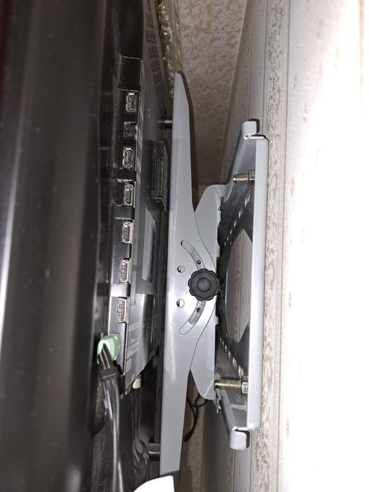 Телевизор самсунг 47дюмов SMART TV.
