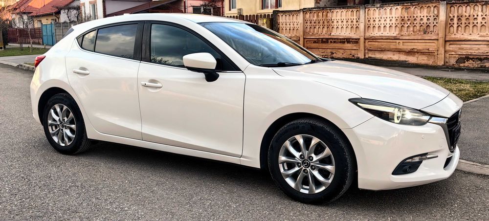 Mazda 3 AUTOMAT * Euro 6 * BOSE * Head-Up Display * Xenon+ LED