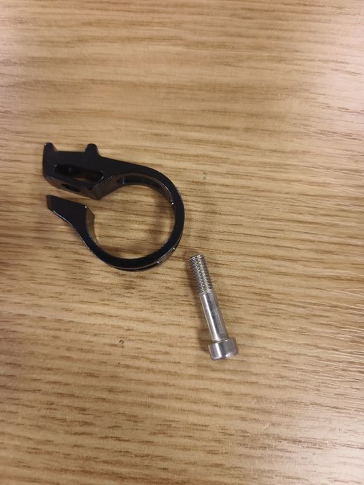 Скоби за спирачки и команди Sram