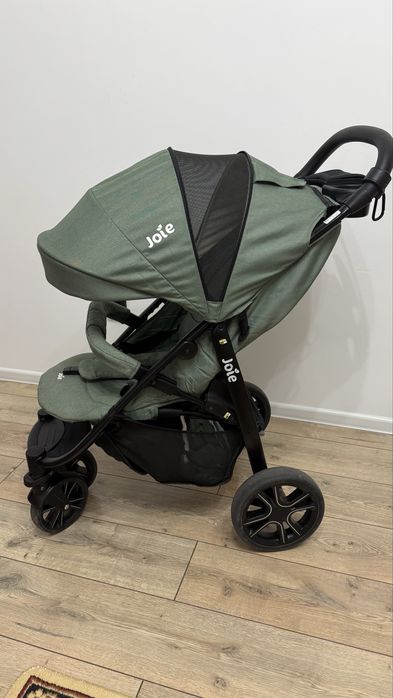 коляска прогулочная Joie
