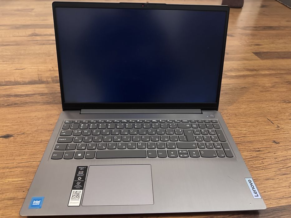 Лаптоп Lenovo 15 инча Ideapad 3 - като нов с кутия