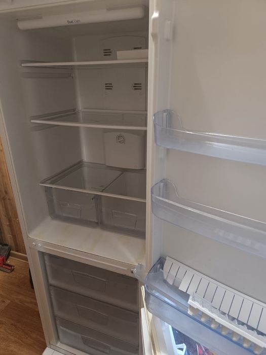 Холодильник  Indesit  б/у