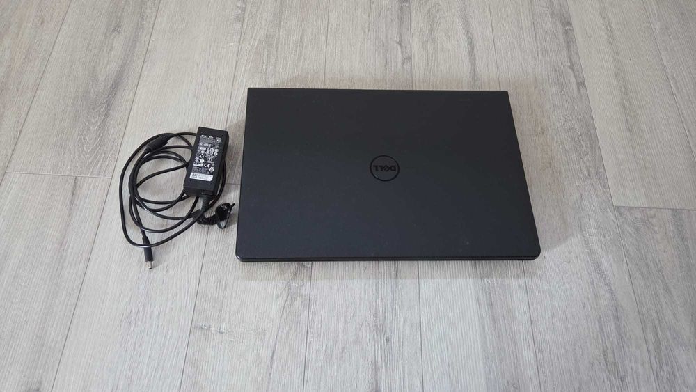 Laptop Dell Inspiron 15-3567