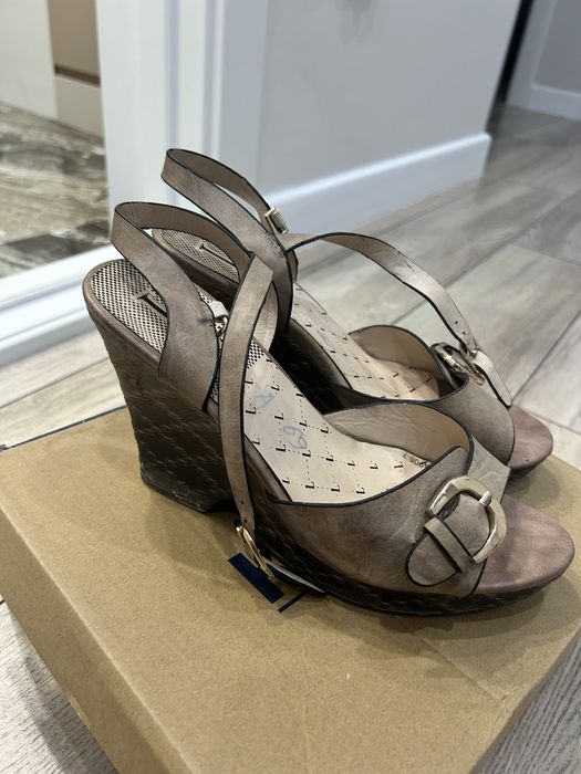 Продам босоножки 38р