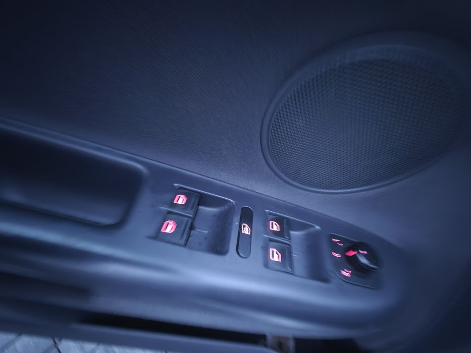 Seat Toled vw GOLF 5  an 2008 posibilitatea rate Doar cu buletinul