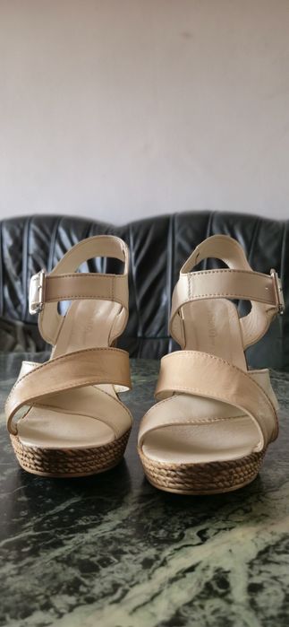 Sandale cu platforma femei 36