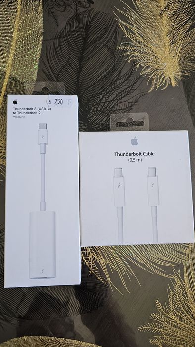 Apple Thunderbolt 3 to 2 + Cablu Original 0.5 m
