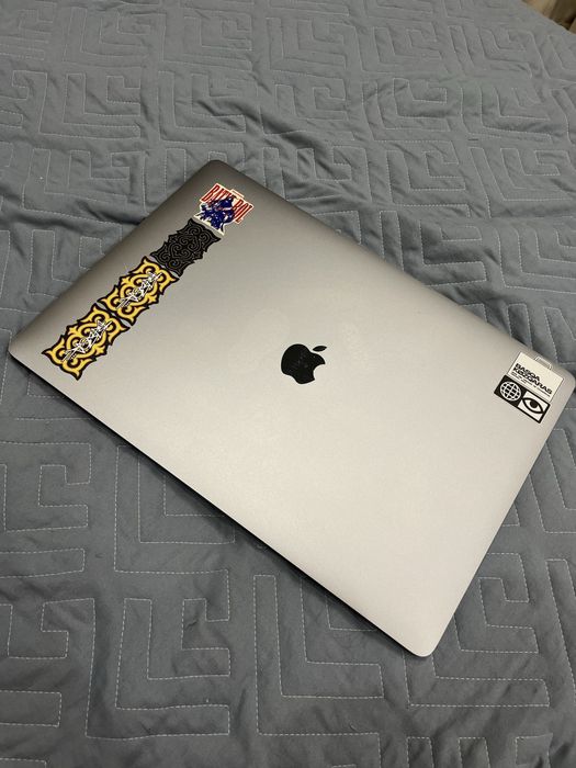 Мощный MacBook Pro 16” (2019) i9 / 16GB / видеокарта / как новый