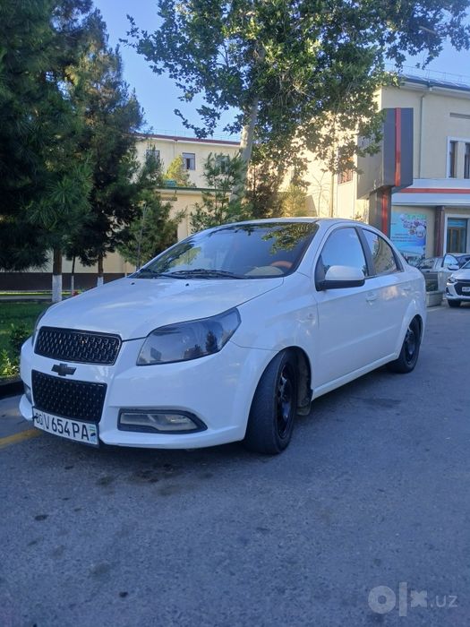 Nexia 3 ravon sotiladi