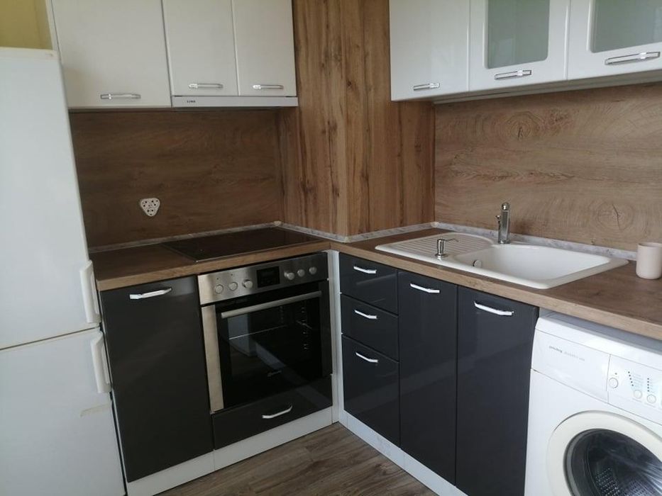 Дава се под наем Едностаен апартамент в Бургас, Изгрев - 50 кв.м за 420 € - Снимка #5