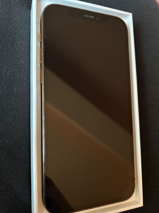 Vand iphone 12pro  256 gb stare 10/10 bateria 100%