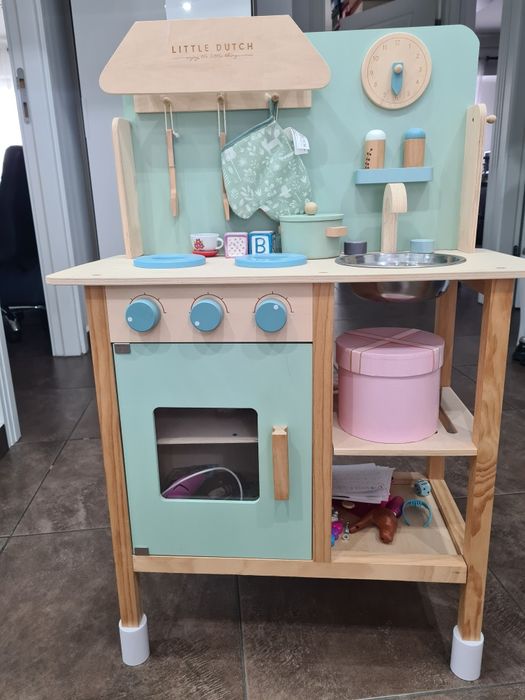 Vand bucatarie din lemn copil