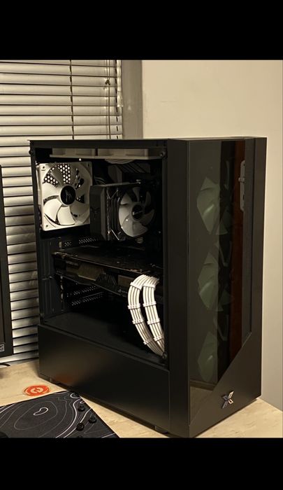 Гейминг компютър 1080ti ryzen 3600