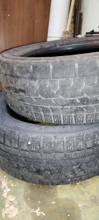 Зимние шины 235/60/27