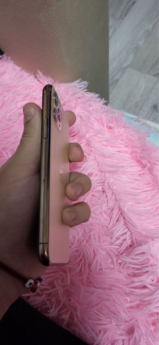 Айфон 11 про продам золотистый