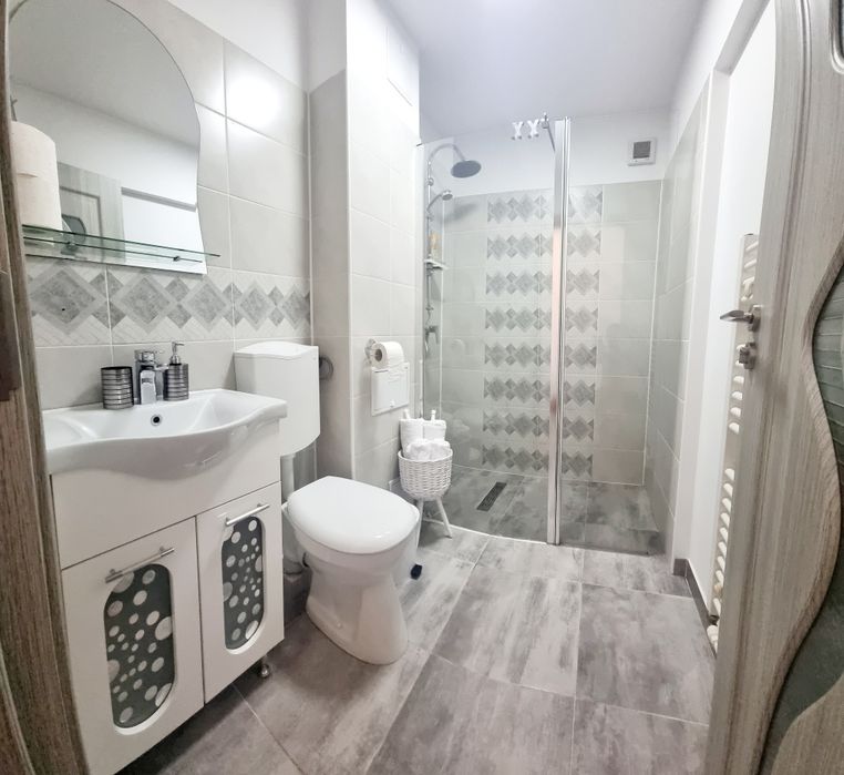 Inchiriez apartament 2 camere in regim hotelier, zona centrala-Aurora