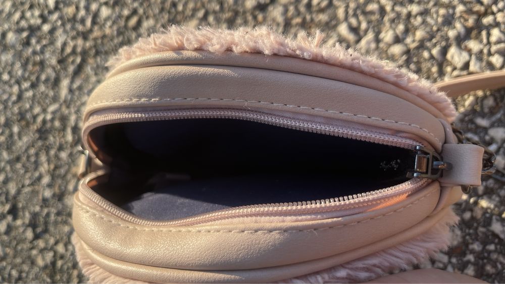 Розова чантичка- 2 лева. Почти не е носена