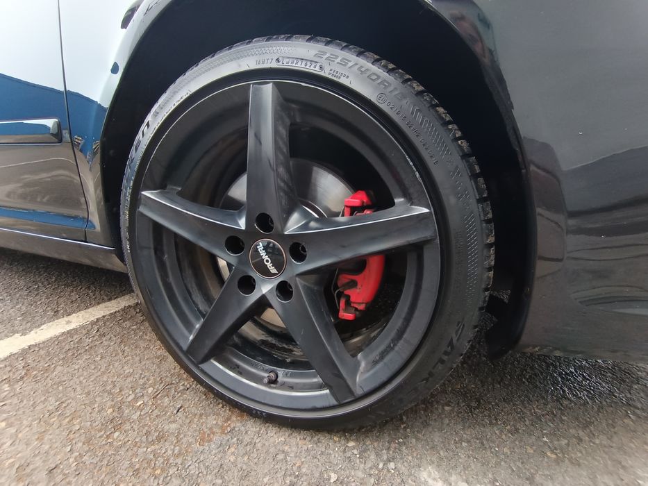 Шкода Октавия комби