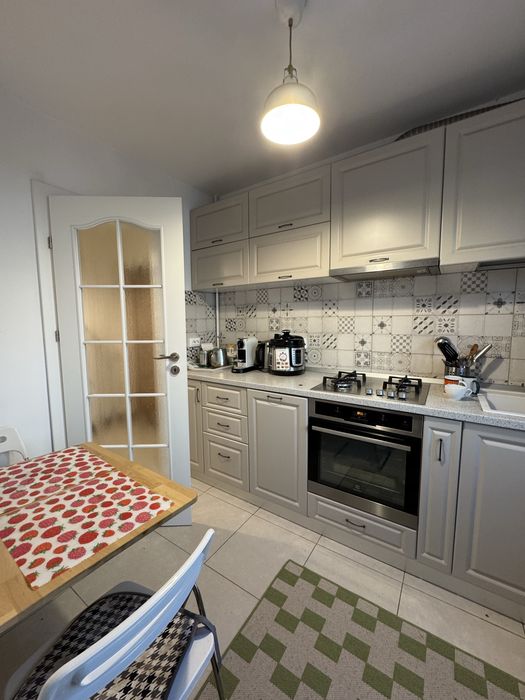 Inchiriez camera in apartament Metrou Gorjului Militari