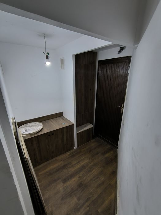 1 ком в 2х ком.  22 м².  Сергели 3. Бывшее общежитие. 2/9.  Метро.