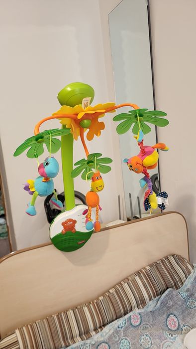 Детский мобиль с мелодиями