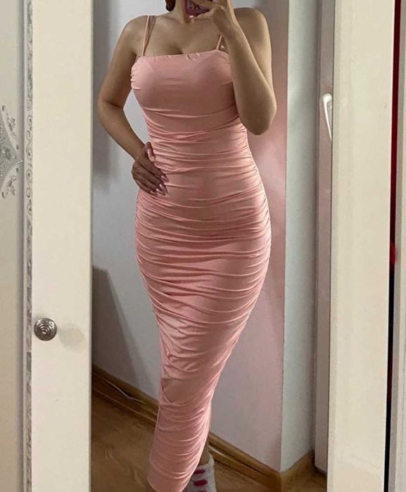 rochie noua roz marimea S