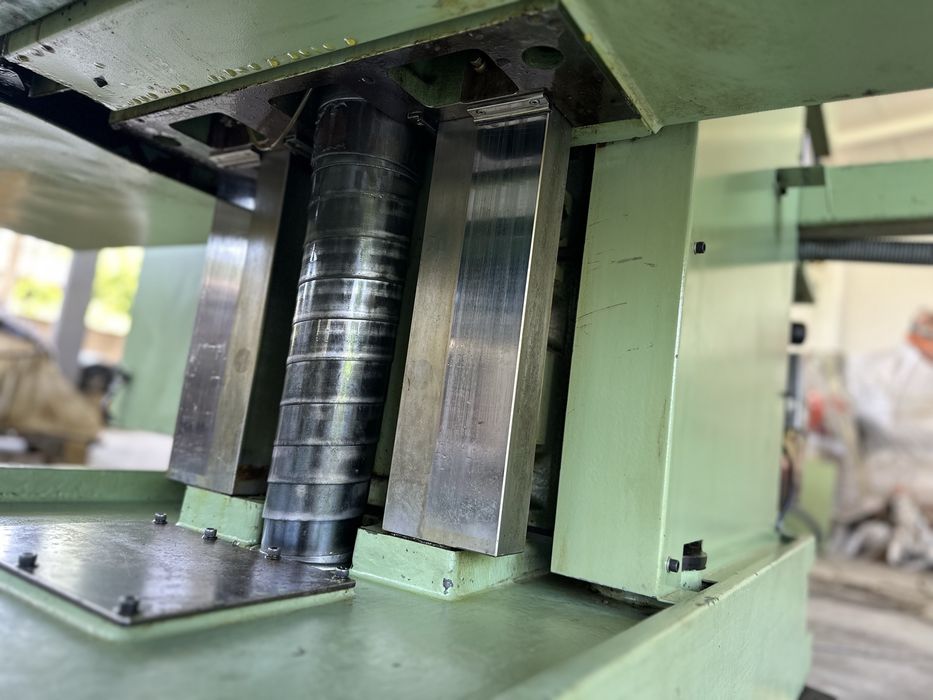 CNC Фреза с ЦПУ универсална инструментална МАНО 800