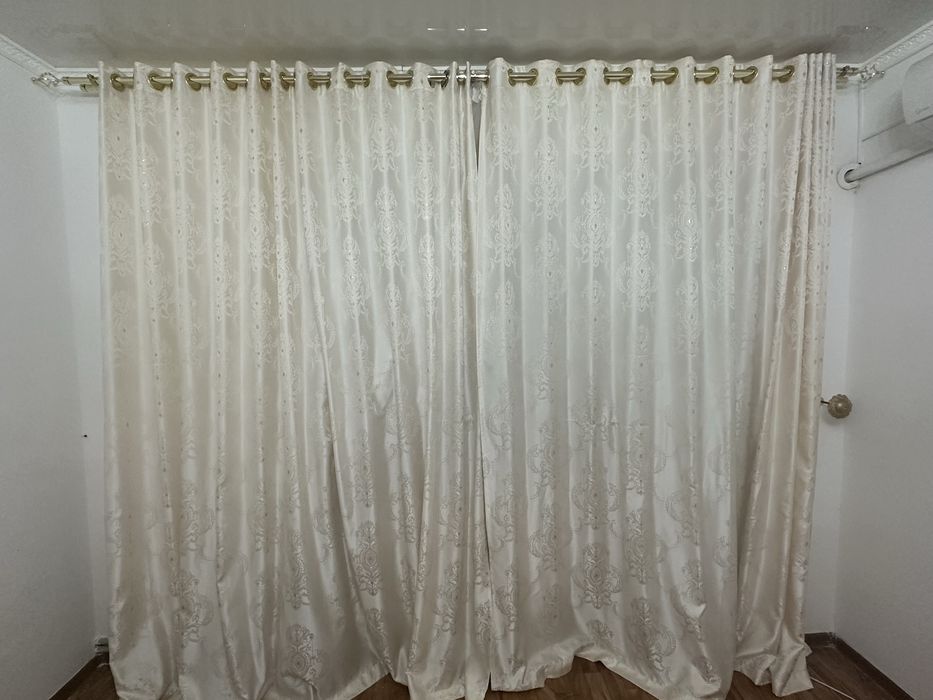 Шторы продается 3 комплекта
