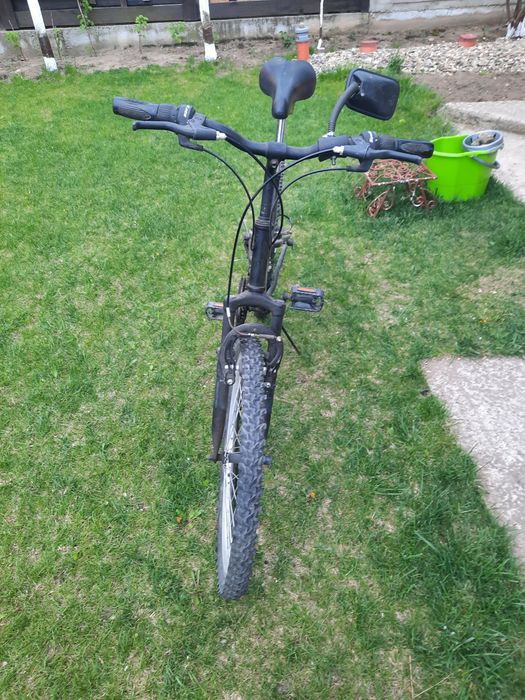 Bicicleta de talie medie ptr copii între 10 și 16 ani sau ptr persoane de talie mai mica !