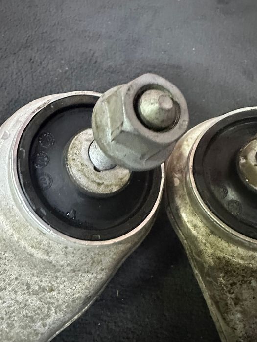 Brat Bmw seria 7 5 G70 G60 stanga dreapta