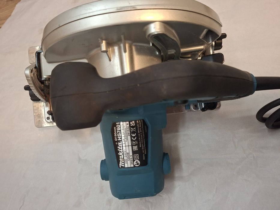 Circular Makita hs 7601