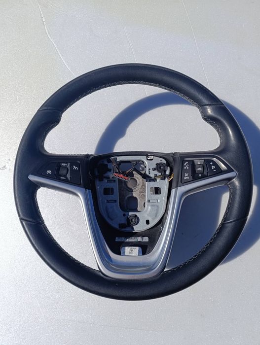 Волан за Opel Astra J / Meriva B / Опел Астра / Мерива