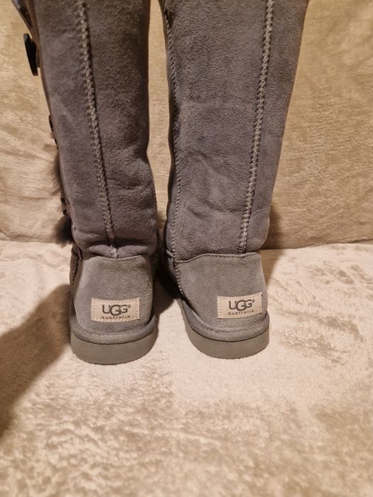 Cizme ugg mărimea 37