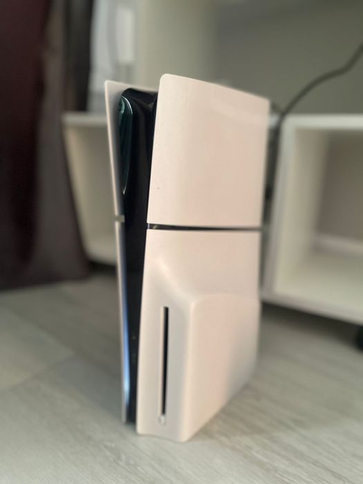 Playstation 5 в идеальном мсостоянии